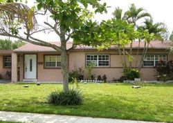 Pre-foreclosure in  PARK DR Fort Lauderdale, FL 33312