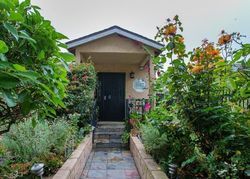 Pre-foreclosure Listing in COHASSET ST VAN NUYS, CA 91405