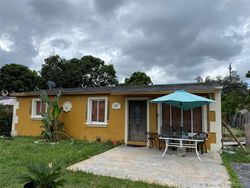 Pre-foreclosure Listing in N 71ST TER HOLLYWOOD, FL 33024