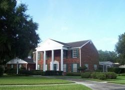 Pre-foreclosure in  SHADOW LN Lakeland, FL 33813