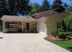 Pre-foreclosure in  N WESLEY DR Addison, IL 60101