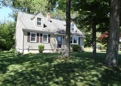 Pre-foreclosure in  PRESTON RD Windsor Locks, CT 06096