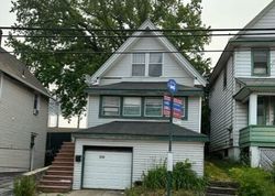 Pre-foreclosure Listing in MORNINGSTAR RD STATEN ISLAND, NY 10303