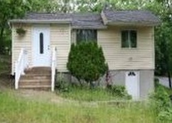 Pre-foreclosure in  WOODYCREST DR Farmingville, NY 11738