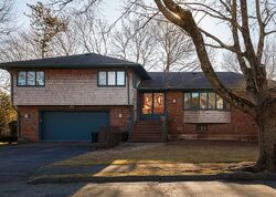 Pre-foreclosure in  ANGENICA TER Marblehead, MA 01945
