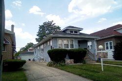 Pre-foreclosure in  S 19TH AVE Maywood, IL 60153