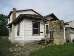 Pre-foreclosure Listing in E MAPLE ST KANKAKEE, IL 60901