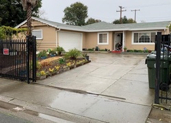 Pre-foreclosure in  MEADOWGLEN AVE Sacramento, CA 95832