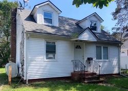 Pre-foreclosure Listing in GREAT NECK RD COPIAGUE, NY 11726