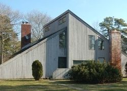 Pre-foreclosure Listing in BUCKSKILL RD EAST HAMPTON, NY 11937