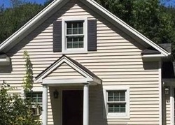 Pre-foreclosure Listing in DOWNS RD HUNTINGTON, NY 11743