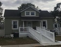 Pre-foreclosure in  ROSLYN ST Islip Terrace, NY 11752
