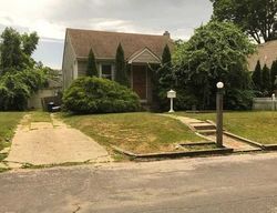 Pre-foreclosure Listing in ITHACA ST LINDENHURST, NY 11757