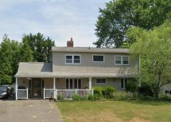 Pre-foreclosure Listing in BALL PARK LN HICKSVILLE, NY 11801