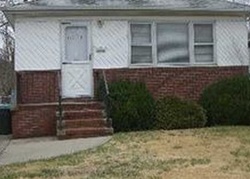 Pre-foreclosure Listing in HUXLEY ST ROSEDALE, NY 11422