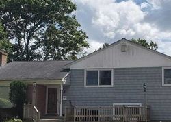 Pre-foreclosure Listing in SIOUX PL HUNTINGTON STATION, NY 11746