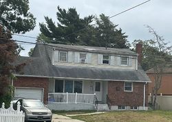 Pre-foreclosure in  COUNTY LINE RD Amityville, NY 11701