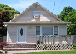 Pre-foreclosure Listing in ROOSEVELT AVE NESCONSET, NY 11767