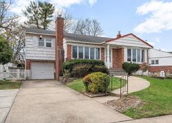 Pre-foreclosure in  HILLARY LN Westbury, NY 11590