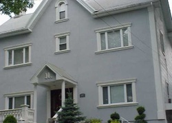 Pre-foreclosure in  CLOVE RD Staten Island, NY 10310