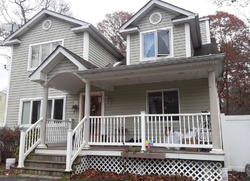 Pre-foreclosure Listing in WILSON AVE MIDDLE ISLAND, NY 11953