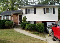 Pre-foreclosure in  RYDER AVE North Babylon, NY 11703