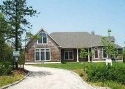 Pre-foreclosure in  MAGGIE DR East Quogue, NY 11942