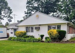 Pre-foreclosure Listing in ARGYLE RD EAST MEADOW, NY 11554