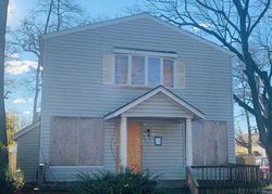 Pre-foreclosure Listing in E 2ND ST HUNTINGTON STATION, NY 11746