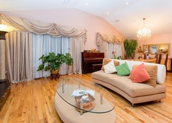 Pre-foreclosure in  NAUGHTON AVE Staten Island, NY 10305