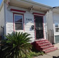 Pre-foreclosure in  SAINT ANN ST New Orleans, LA 70119