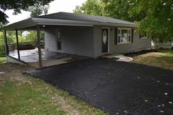 Pre-foreclosure in  COX RD Independence, KY 41051