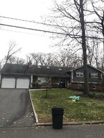 Pre-foreclosure in  UNDERWOOD RD Montville, NJ 07045
