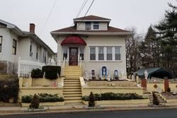 Pre-foreclosure Listing in GRAND AVE PALISADES PARK, NJ 07650