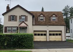 Pre-foreclosure in  LINDEN AVE Verona, NJ 07044