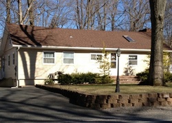 Pre-foreclosure in  MAXIM DR Hopatcong, NJ 07843