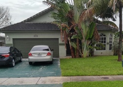 Pre-foreclosure in  SW 19TH ST Hollywood, FL 33023