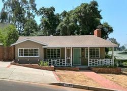  Glenhill Dr, Burbank CA