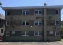 Pre-foreclosure Listing in S OAK PARK AVE APT 3SW OAK PARK, IL 60304