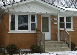 Pre-foreclosure in  LEXINGTON AVE Harvey, IL 60426