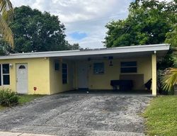Pre-foreclosure in  SW 38TH TER Fort Lauderdale, FL 33312