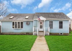 Pre-foreclosure Listing in FREEPORT ST EAST ISLIP, NY 11730