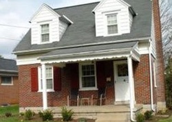 Pre-foreclosure Listing in PLEASURE RD LANCASTER, PA 17601