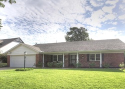 Pre-foreclosure in  S LAKEWOOD AVE Tulsa, OK 74135
