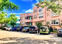 Pre-foreclosure in  BAY DR  Miami Beach, FL 33141