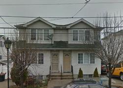 Pre-foreclosure in  WINEGAR LN Staten Island, NY 10310