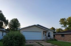 Pre-foreclosure Listing in MARMORA AVE DUBUQUE, IA 52001