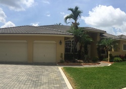 Pre-foreclosure in  MAYFAIR LN Fort Lauderdale, FL 33327