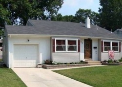 Pre-foreclosure in  SHIELDS AVE Woodbury, NJ 08096