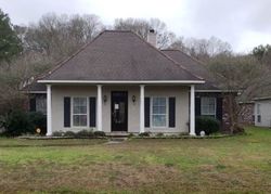 Pre-foreclosure in  VERSAILLES DR Denham Springs, LA 70706